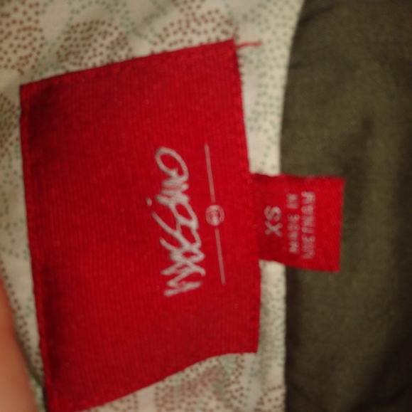 Army green cropped winter coat with fur hood - Picture 7 of 7